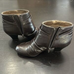 LifeStride Women's Georgette Ankle Bootie, Dark Chocolate, 7W